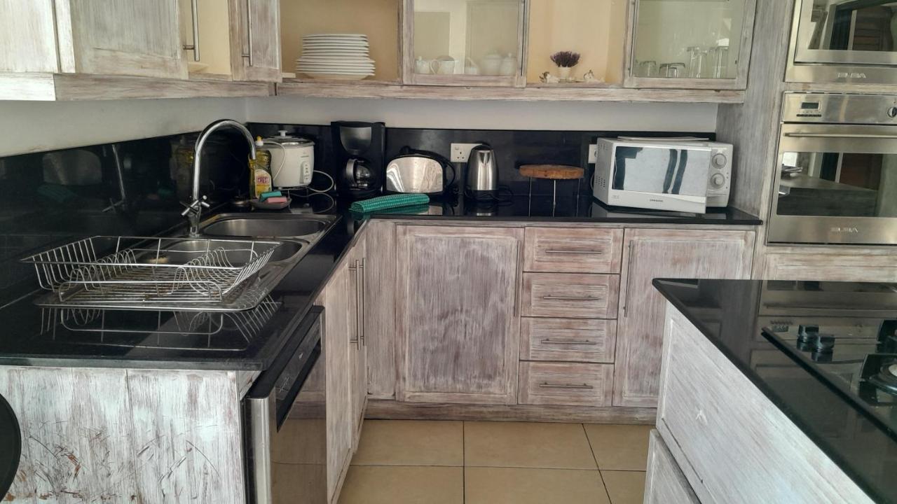 Oasis 1 Tropicale فيلة *